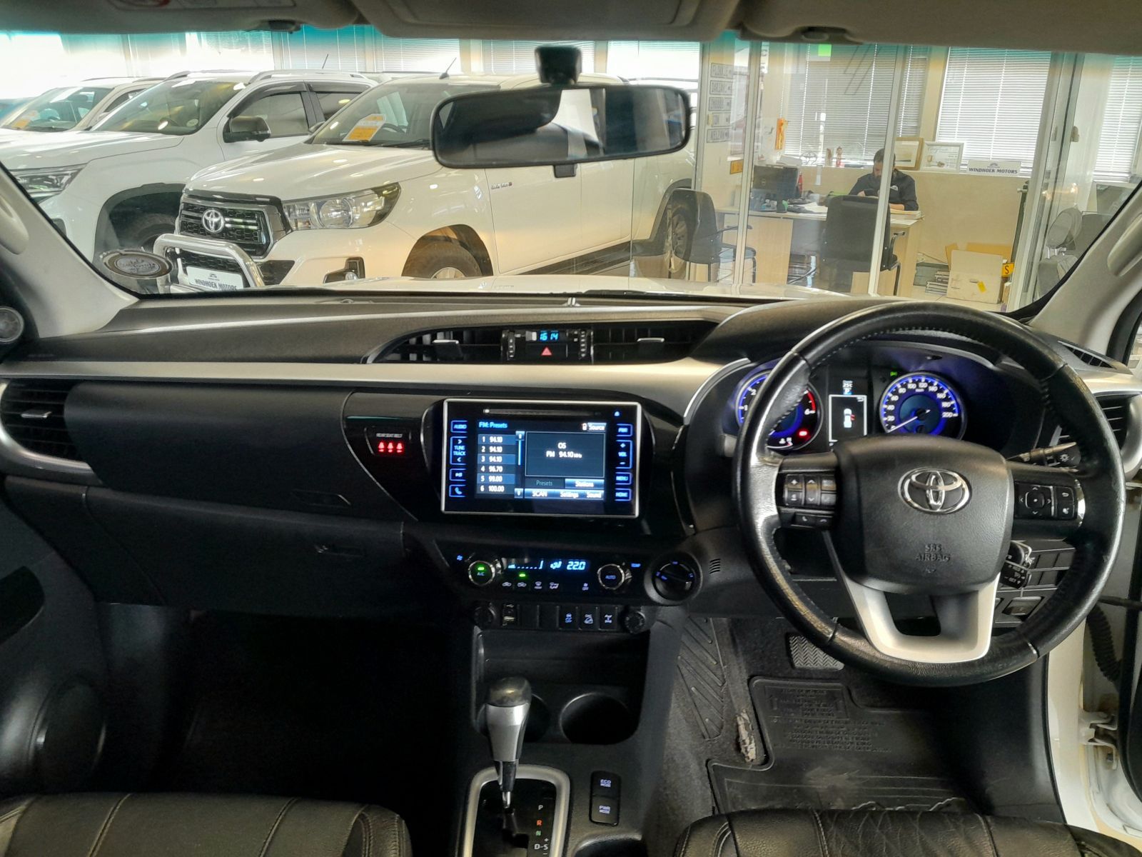 2017 Toyota Hilux photo 7
