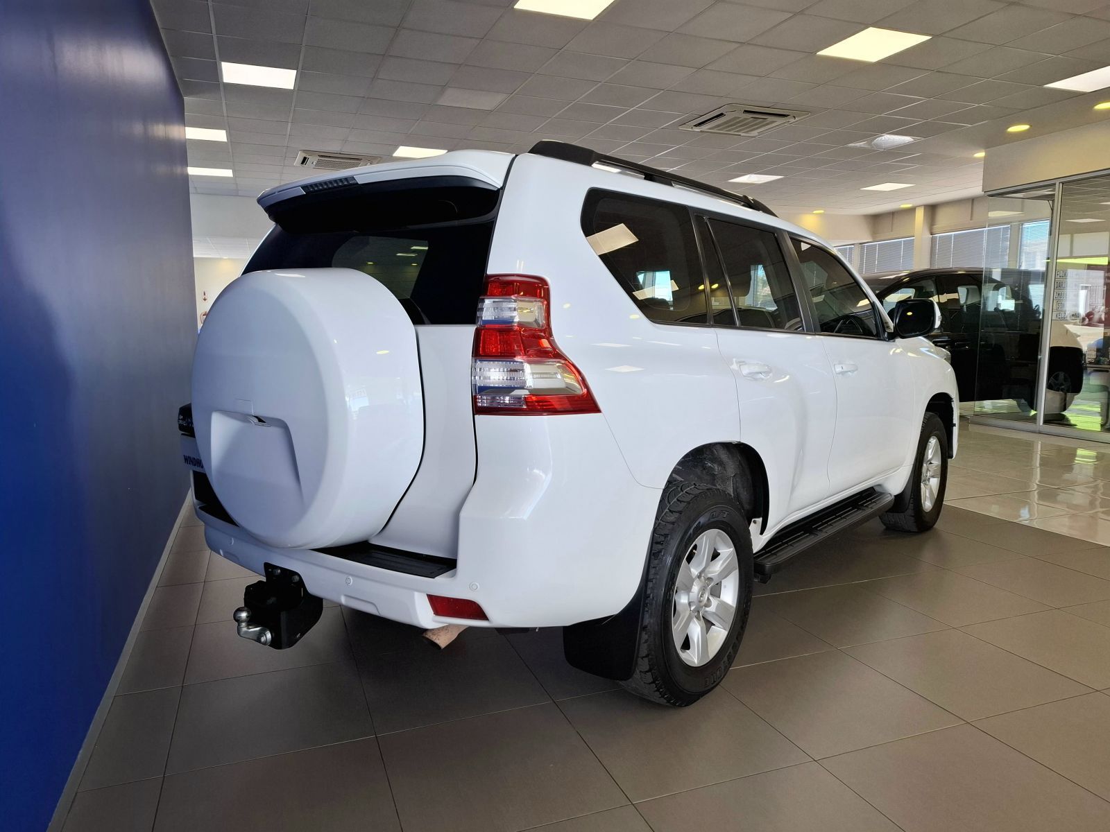 2015 Toyota Prado photo 4