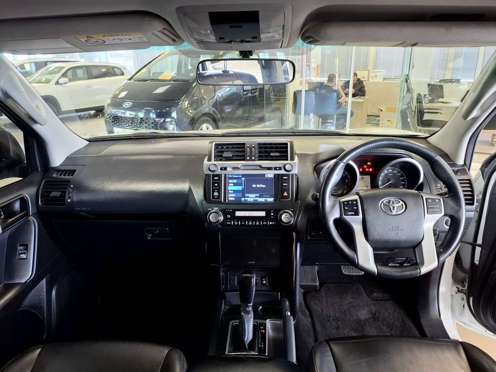2015 Toyota Prado photo 7