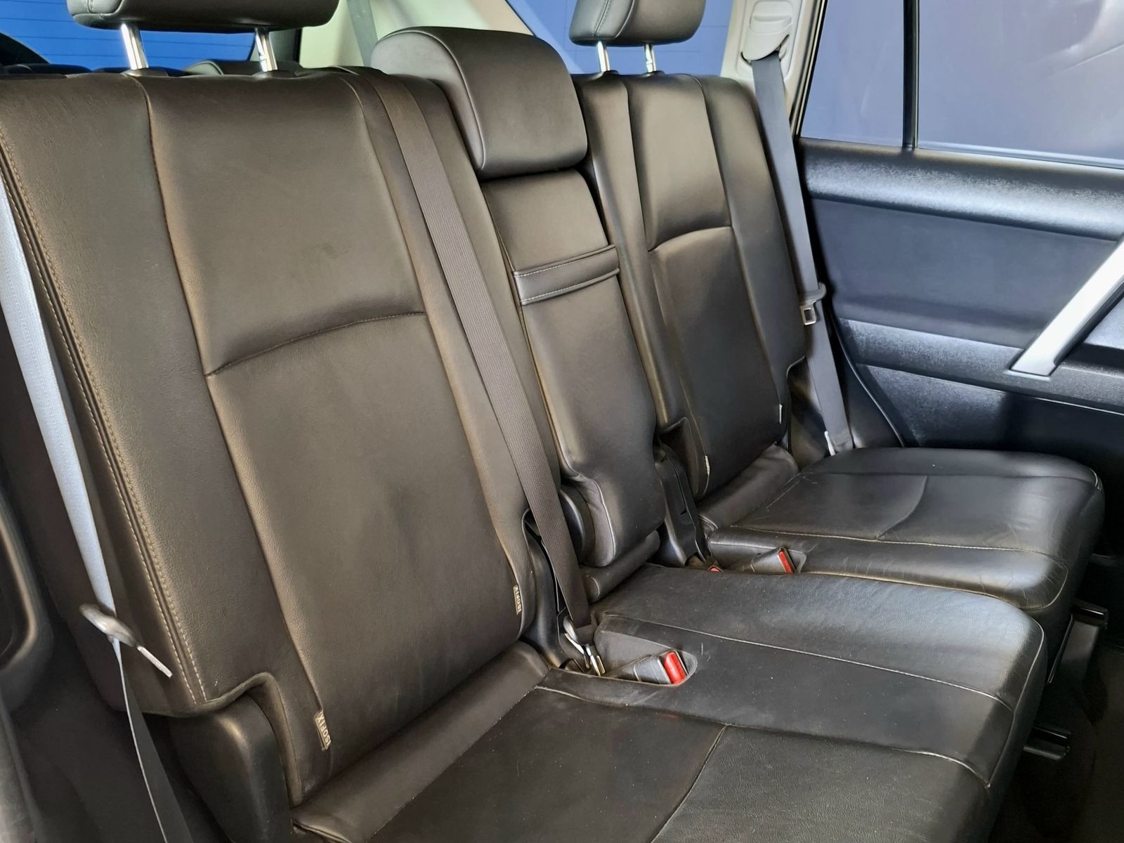 2015 Toyota Prado photo 8