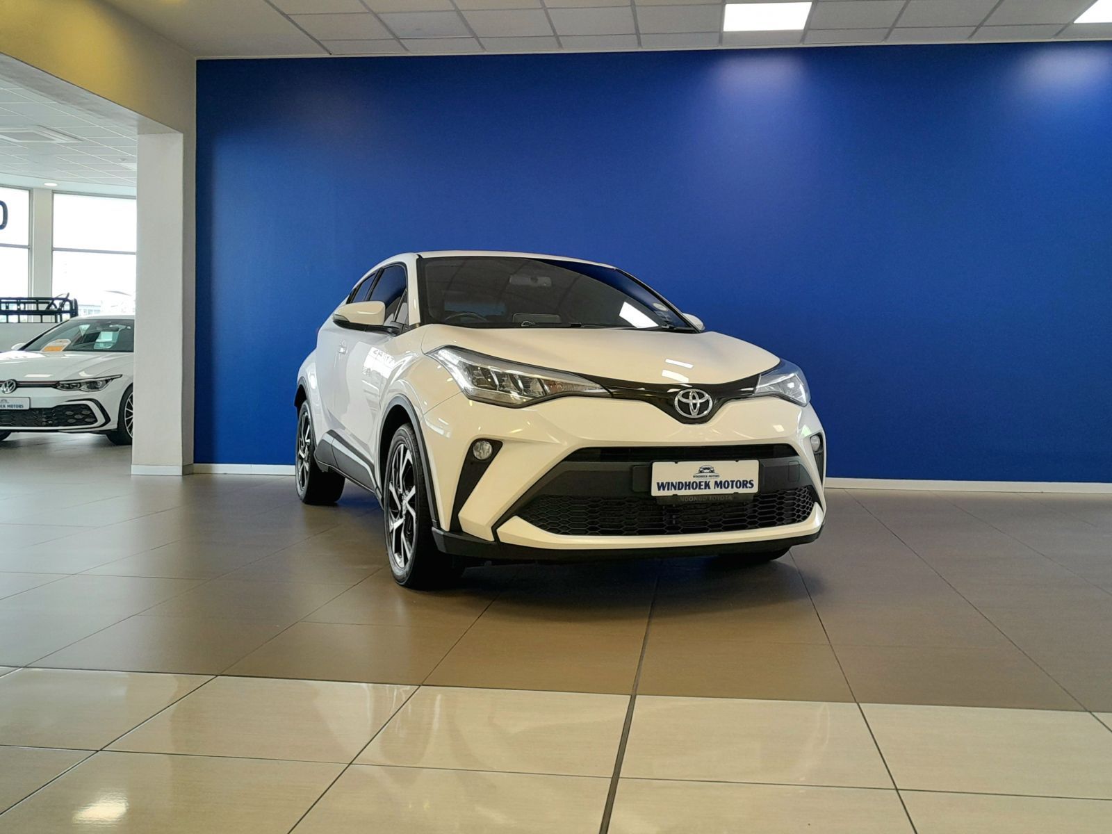 2022 Toyota C-HR photo 1