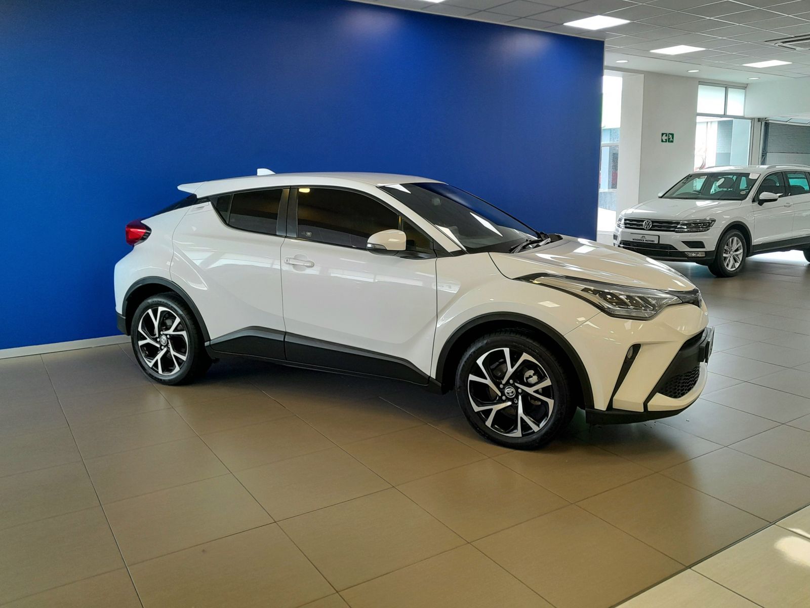 2022 Toyota C-HR photo 3