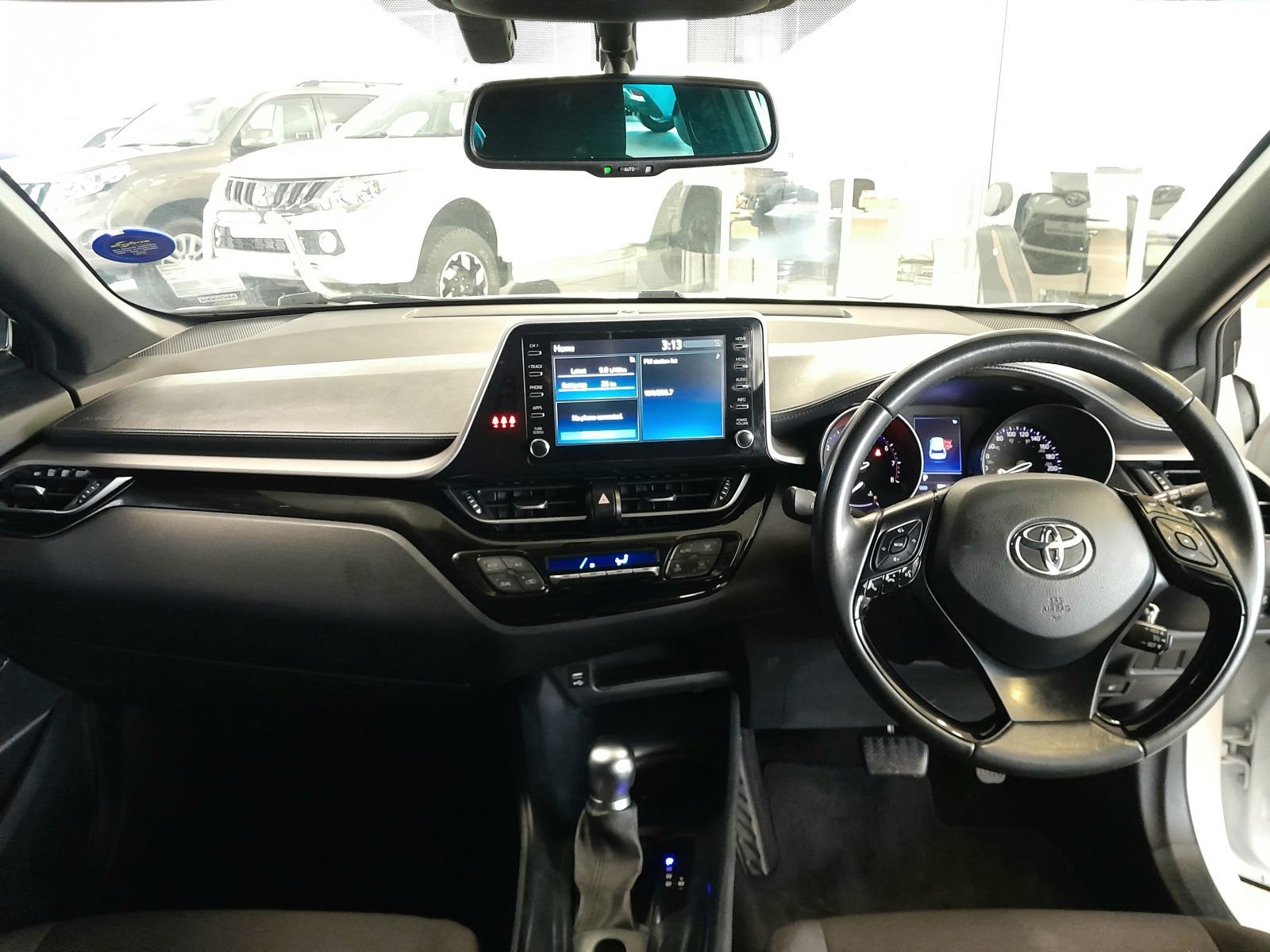 2022 Toyota C-HR photo 7