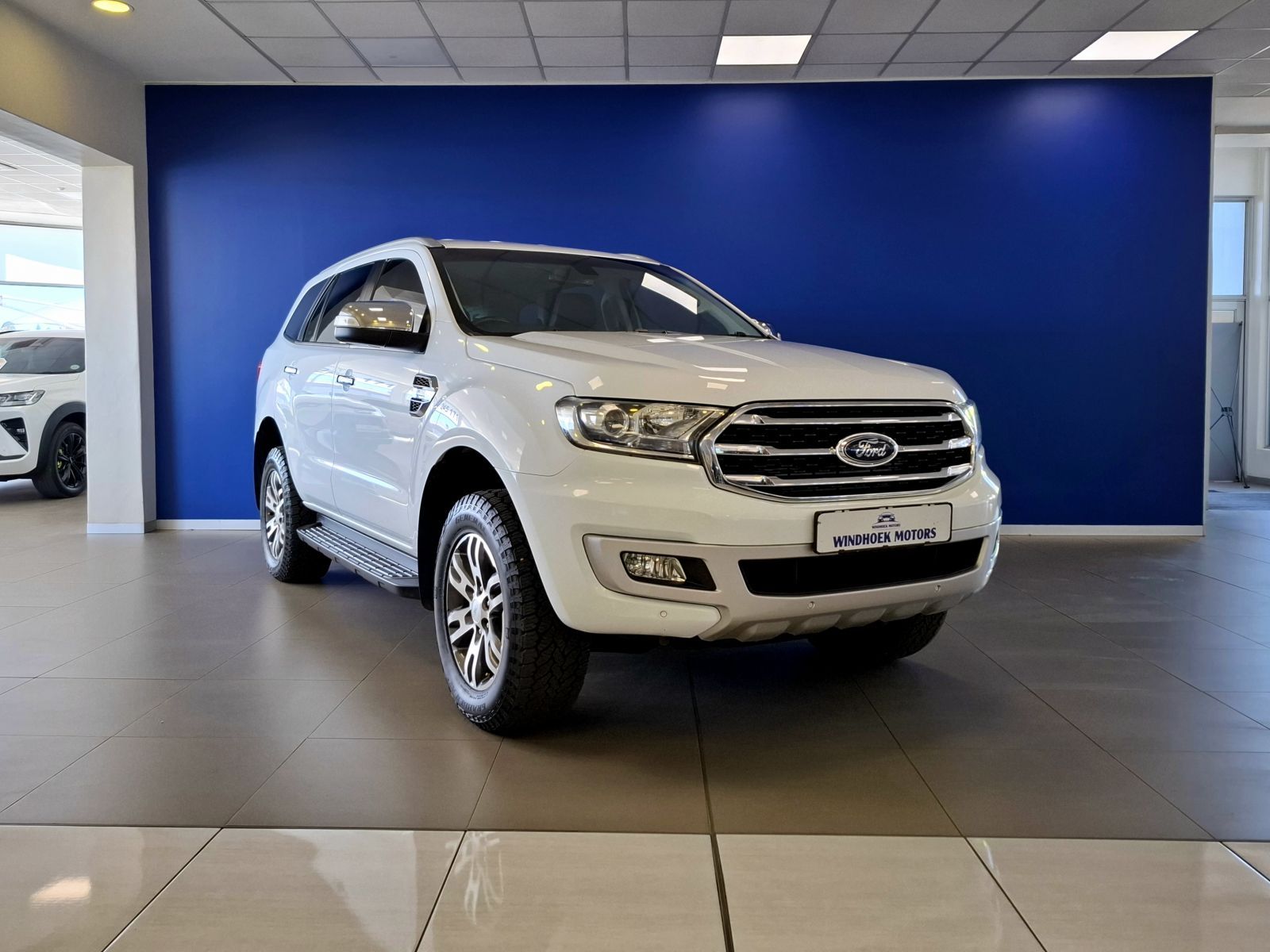 2020 Ford Everest photo 1