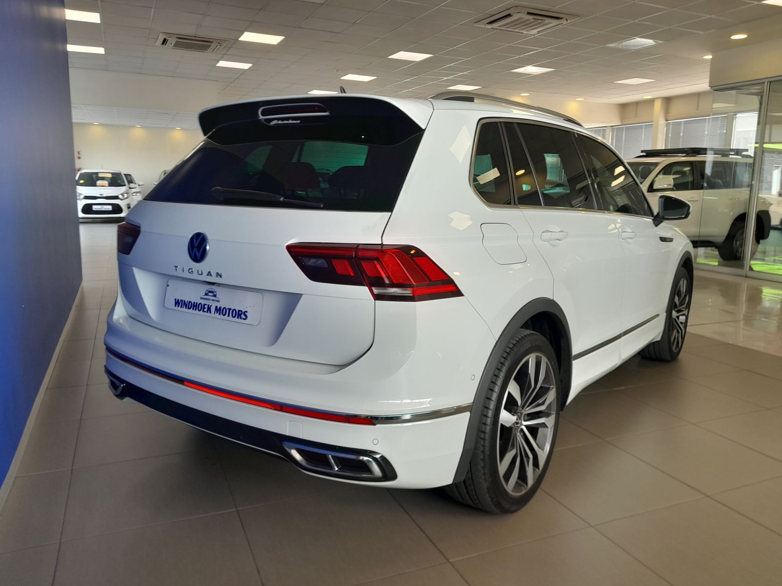 2023 Volkswagen Tiguan photo 4