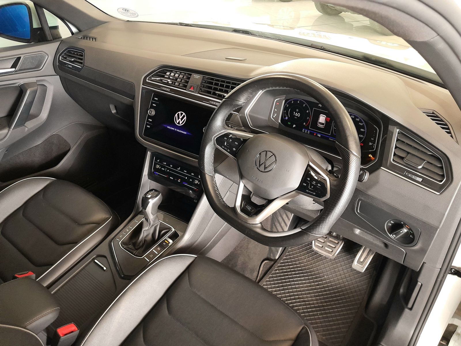 2023 Volkswagen Tiguan photo 6