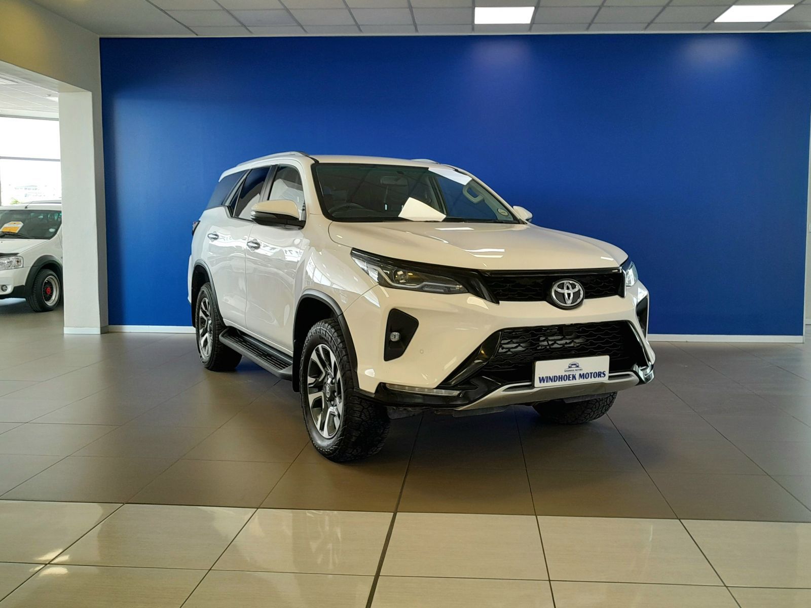 2023 Toyota Fortuner photo 1