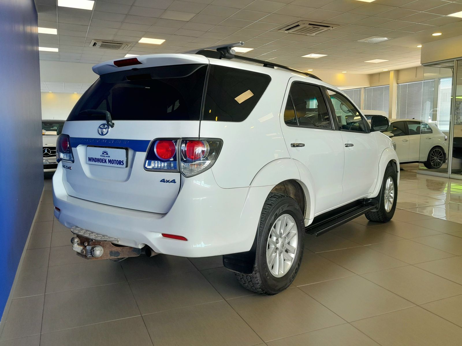 2015 Toyota Fortuner photo 4