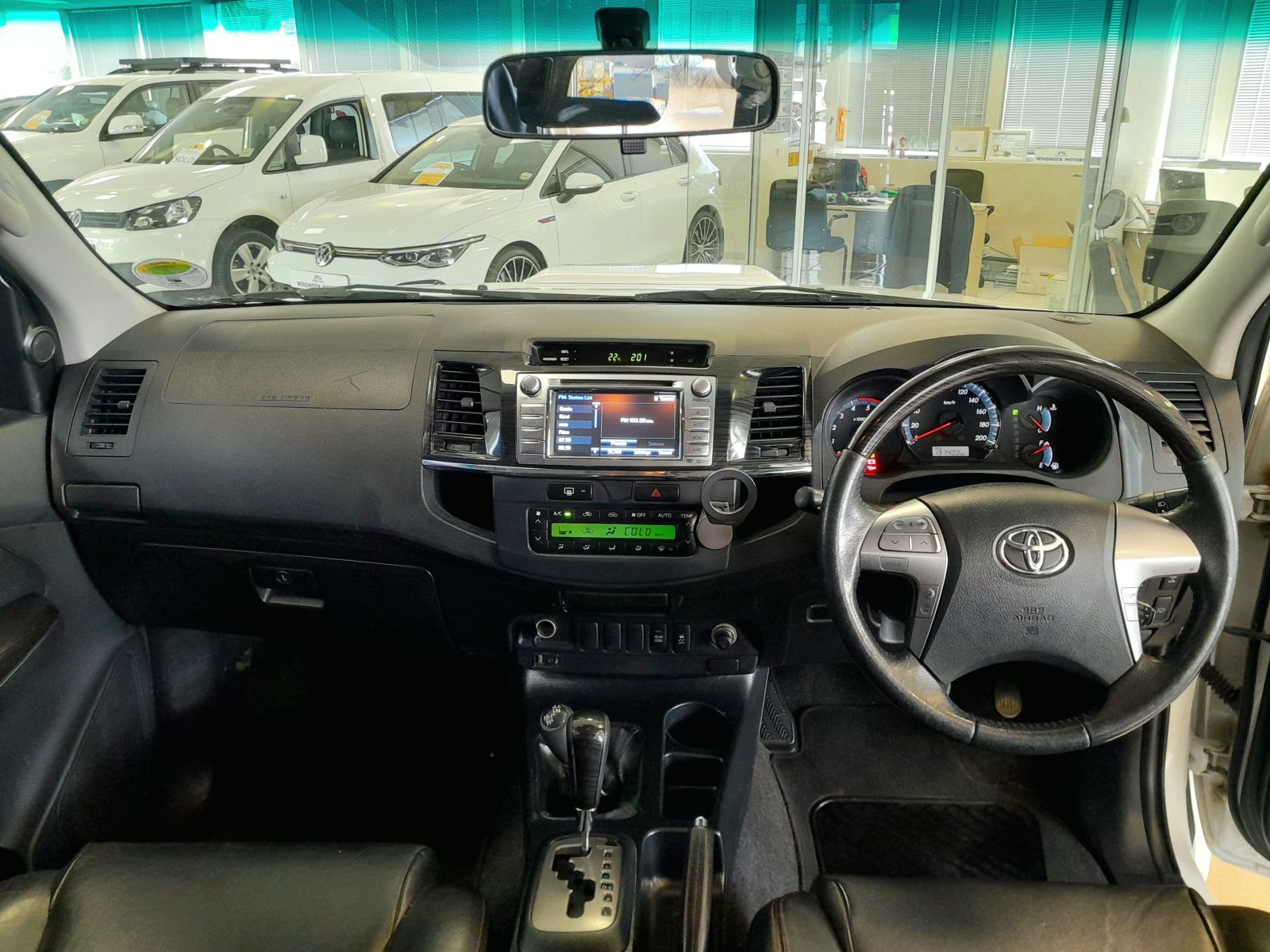 2015 Toyota Fortuner photo 7