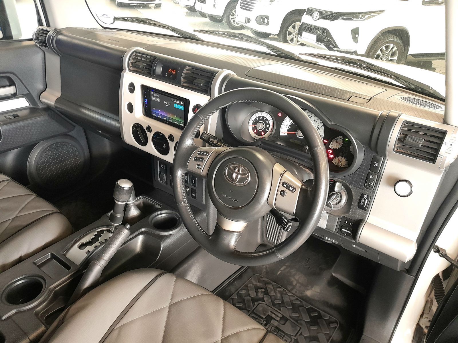 2013 Toyota FJ Cruiser photo 6