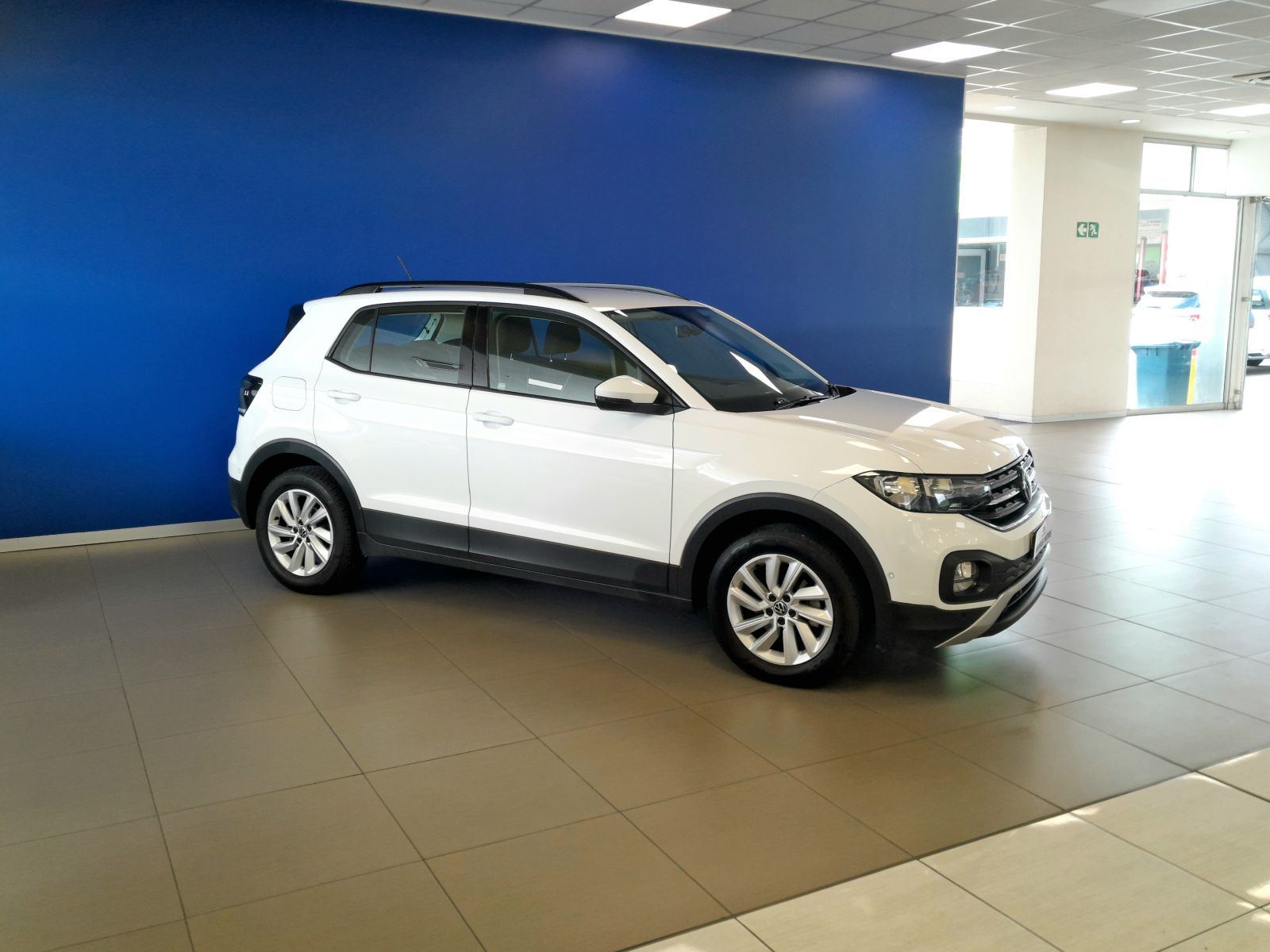 2021 Volkswagen T-Cross photo 3