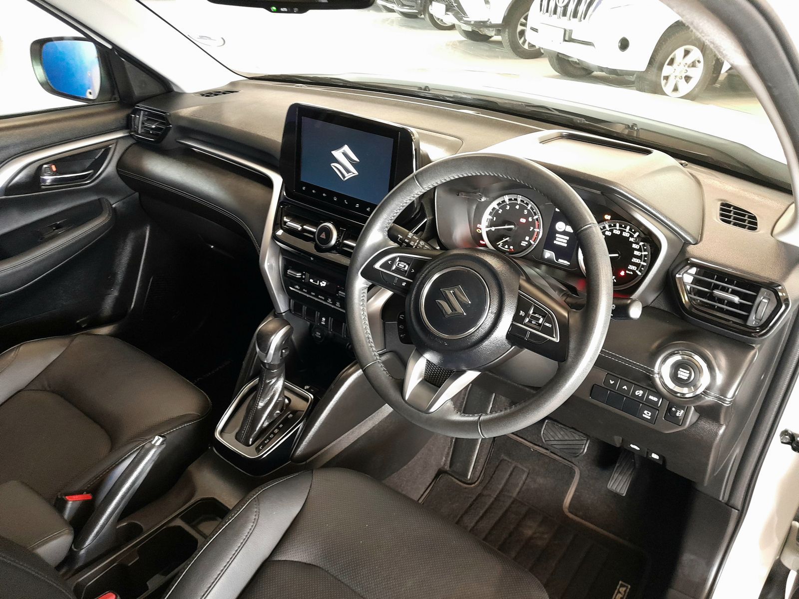 2024 Suzuki Grand Vitara photo 6