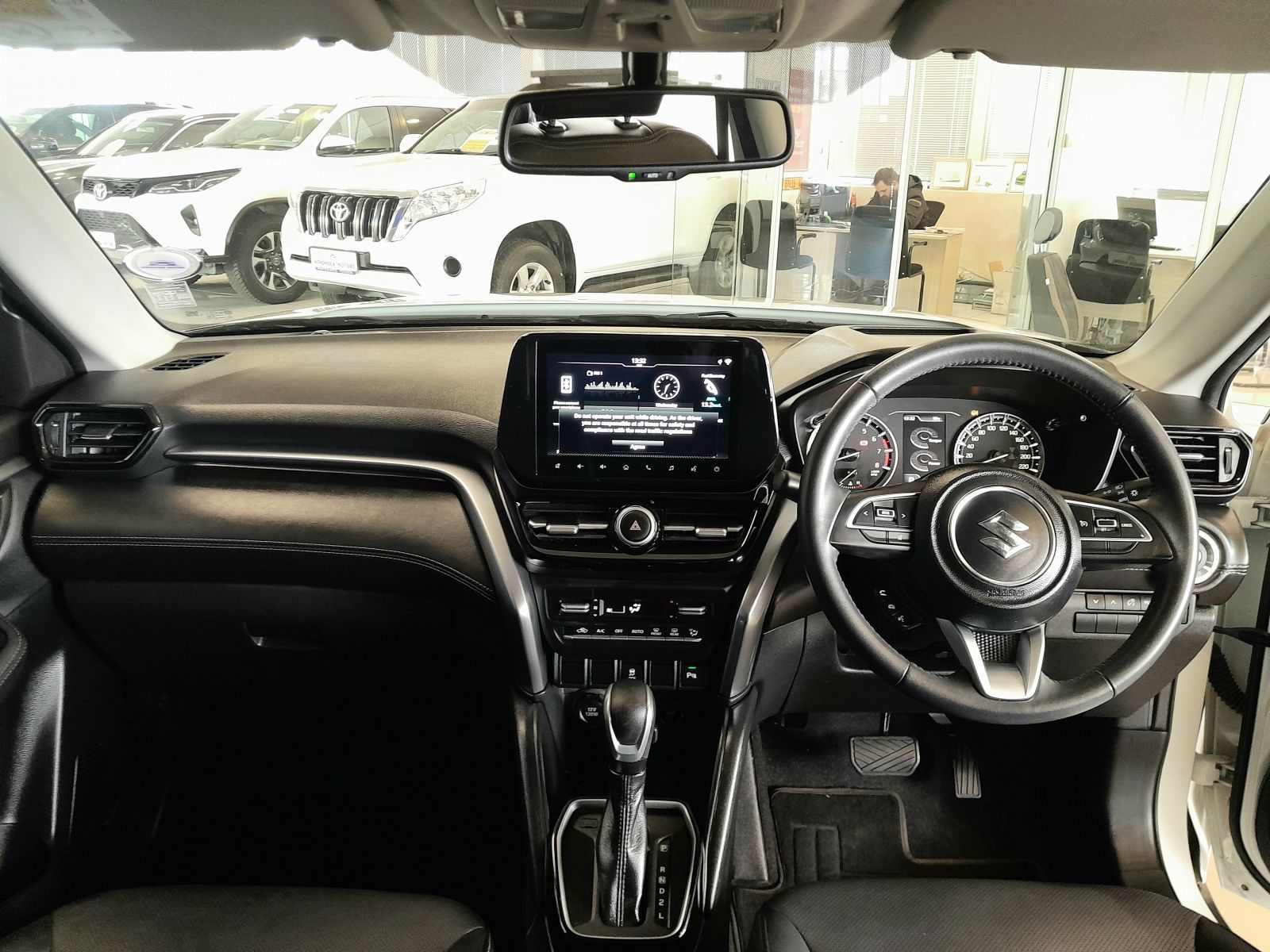 2024 Suzuki Grand Vitara photo 7