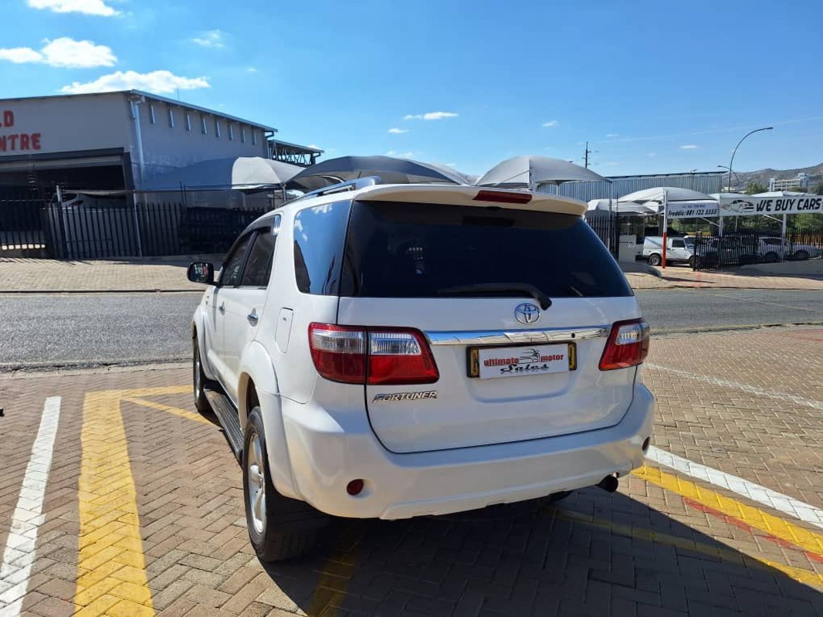 2011 Toyota Fortuner photo 5