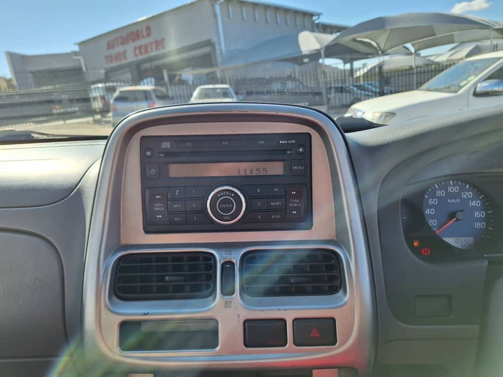2016 Nissan NP300 photo 14