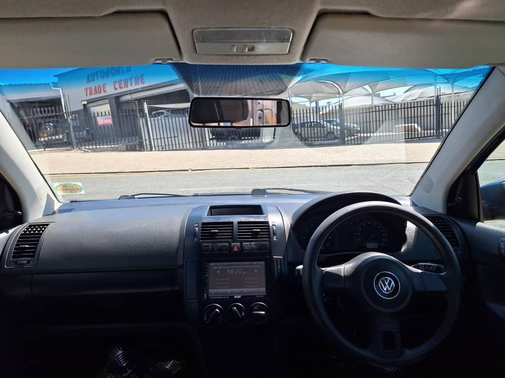 2017 Volkswagen Polo Vivo photo 11