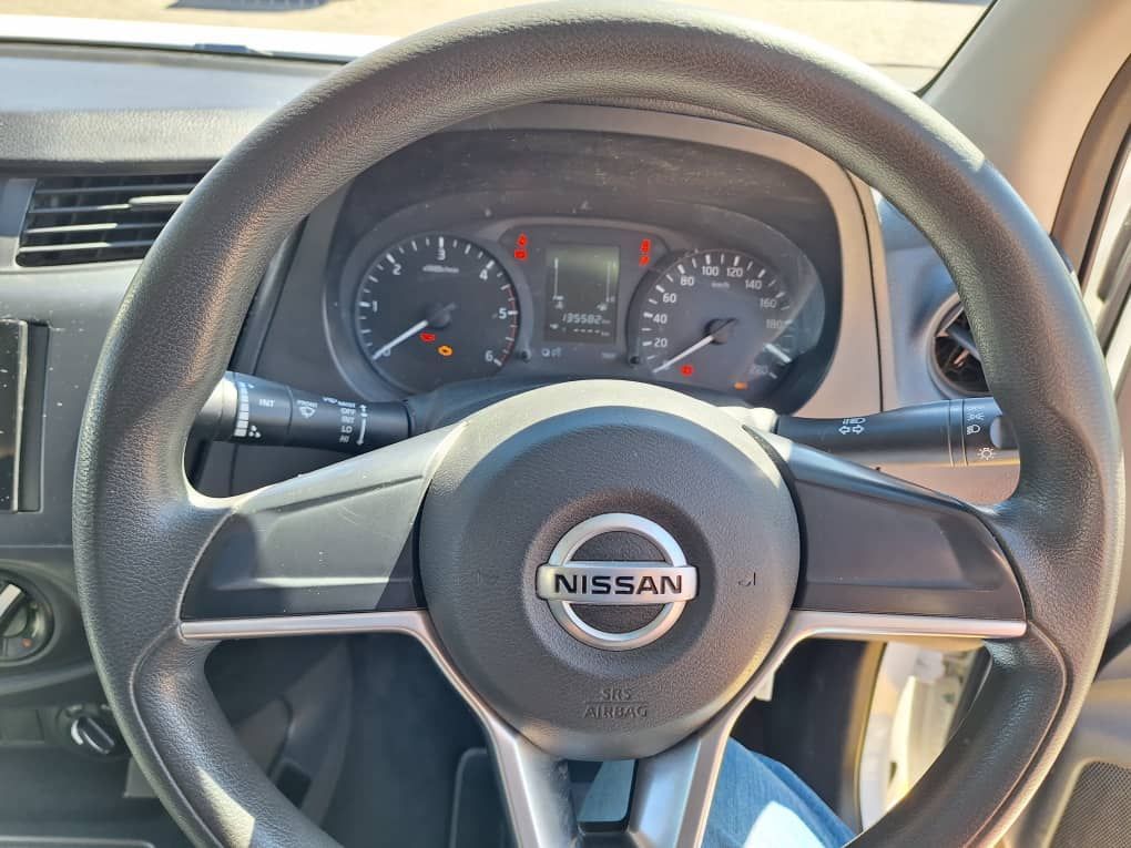 2022 Nissan Navara photo 12