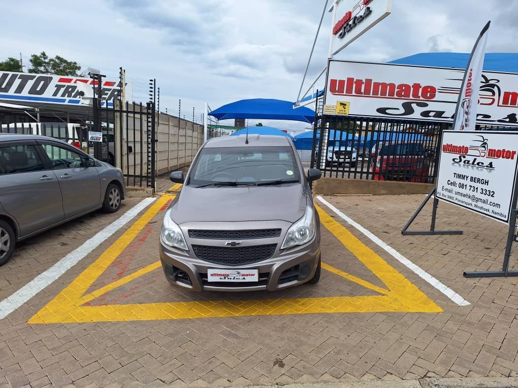 2016 Chevrolet Utility photo 2