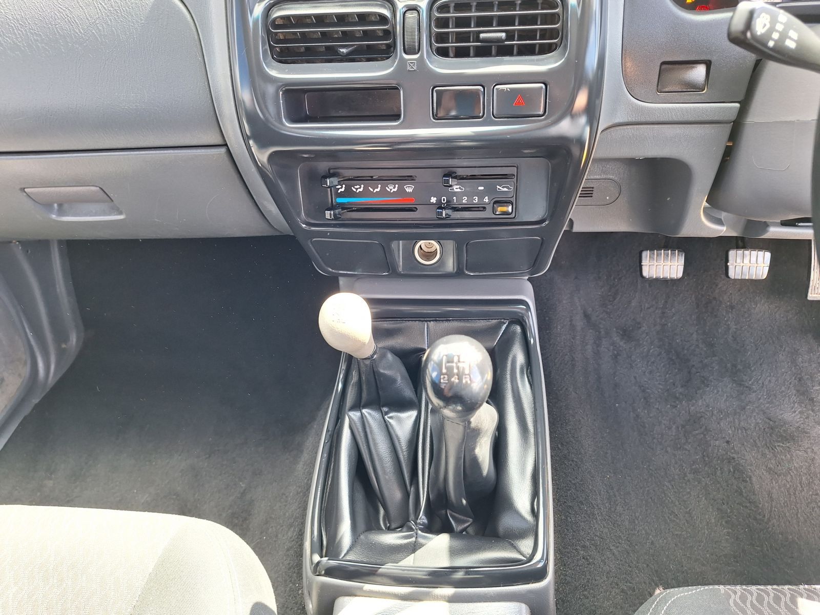 2018 Nissan NP300 photo 16