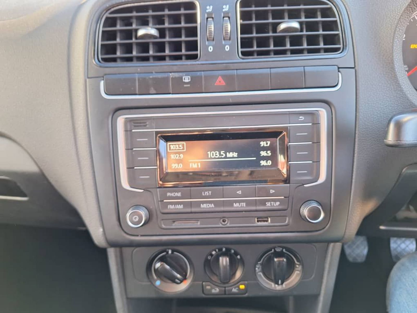 2024 Volkswagen Polo Vivo photo 15