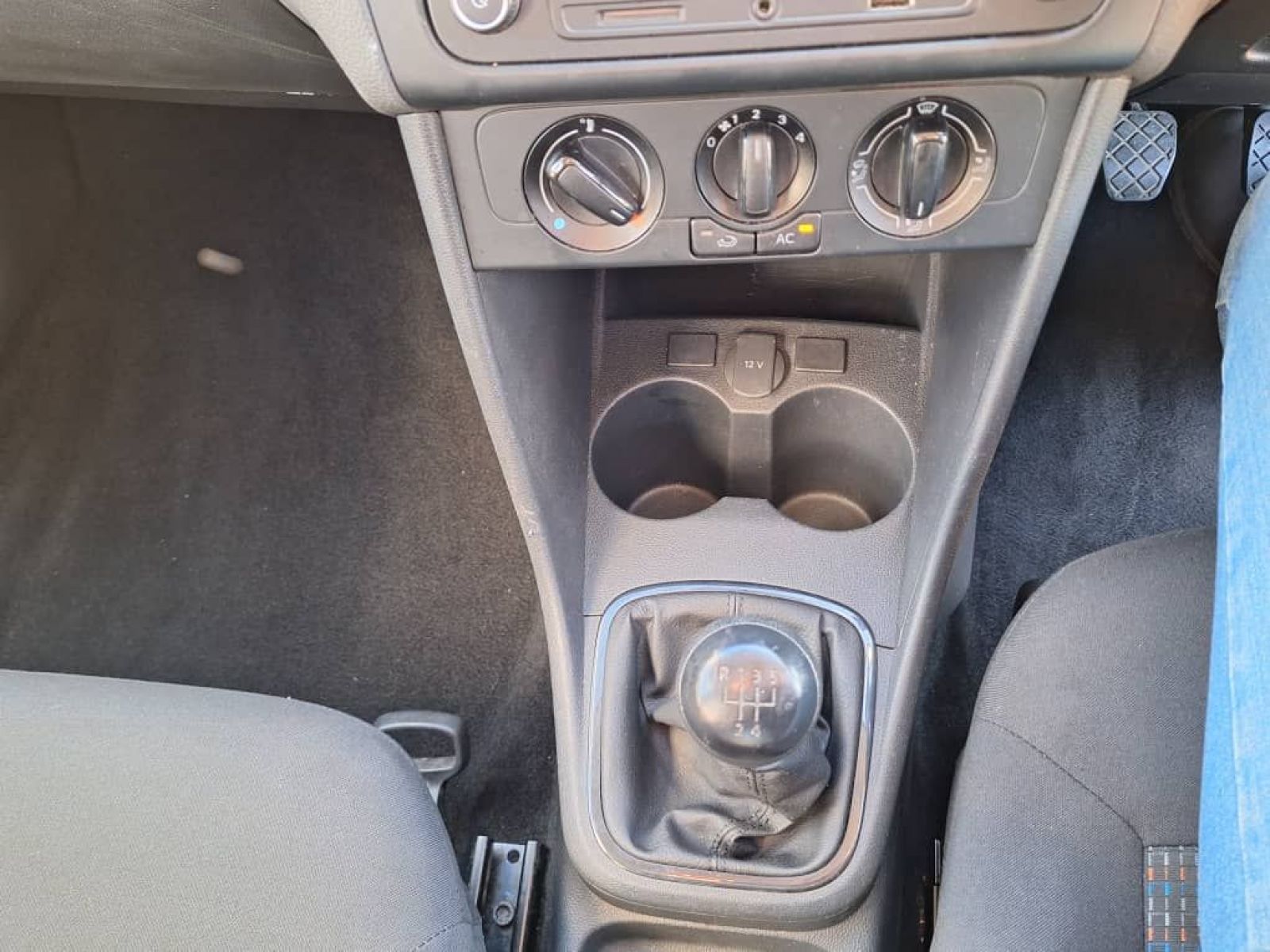 2024 Volkswagen Polo Vivo photo 16