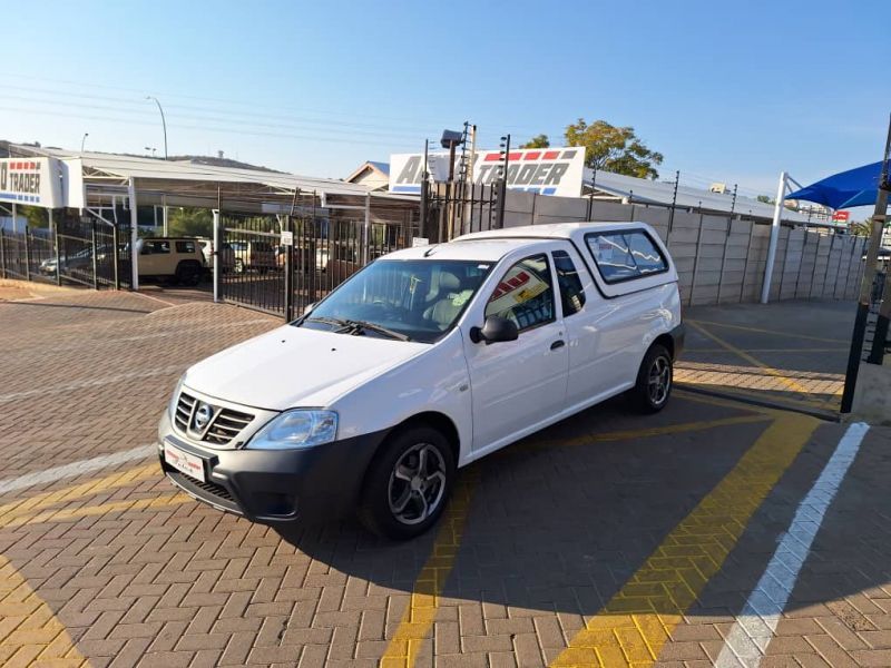 2015 Nissan NP200 photo 3