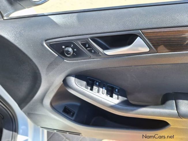 2017 Volkswagen Jetta photo 11