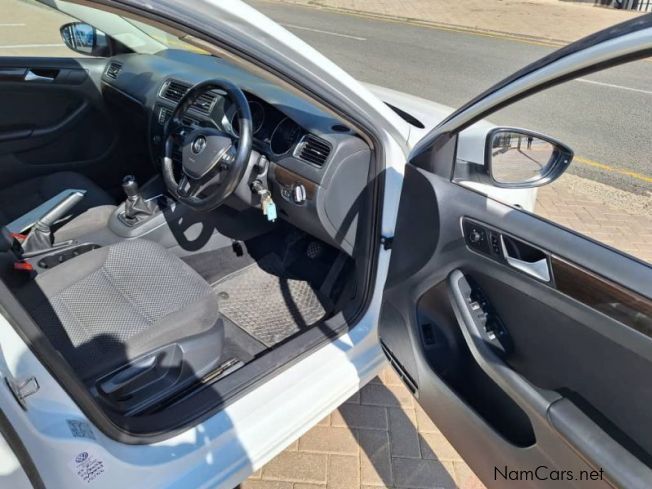 2017 Volkswagen Jetta photo 12