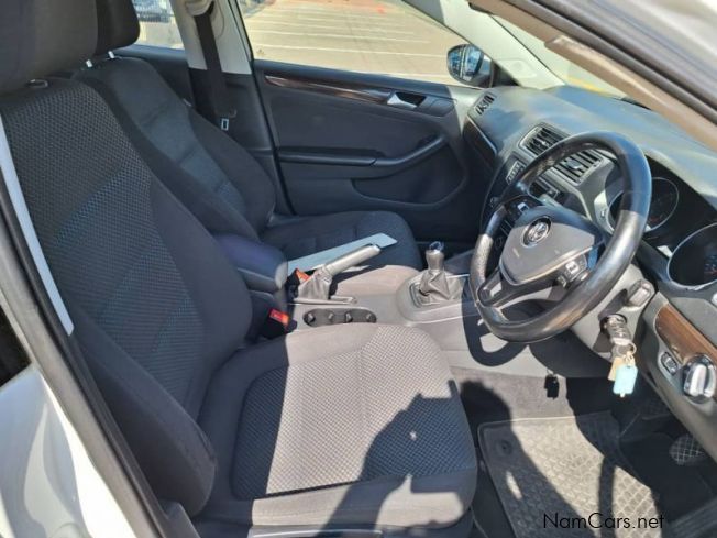 2017 Volkswagen Jetta photo 13