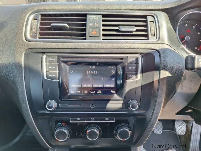 2017 Volkswagen Jetta photo 17