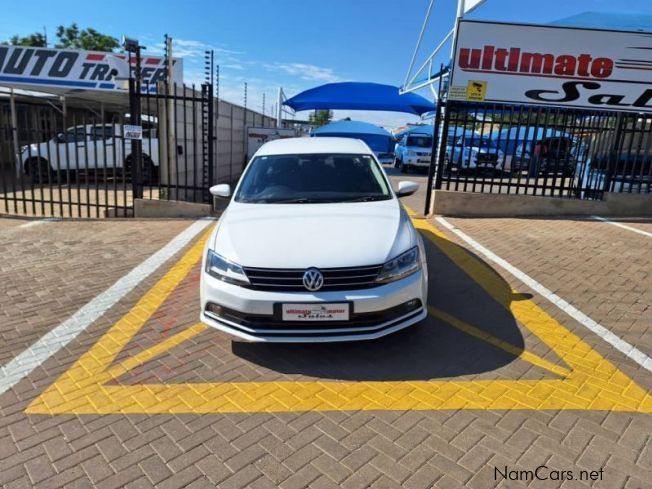 2017 Volkswagen Jetta photo 2