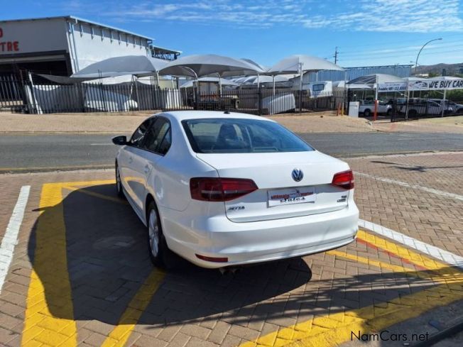 2017 Volkswagen Jetta photo 5