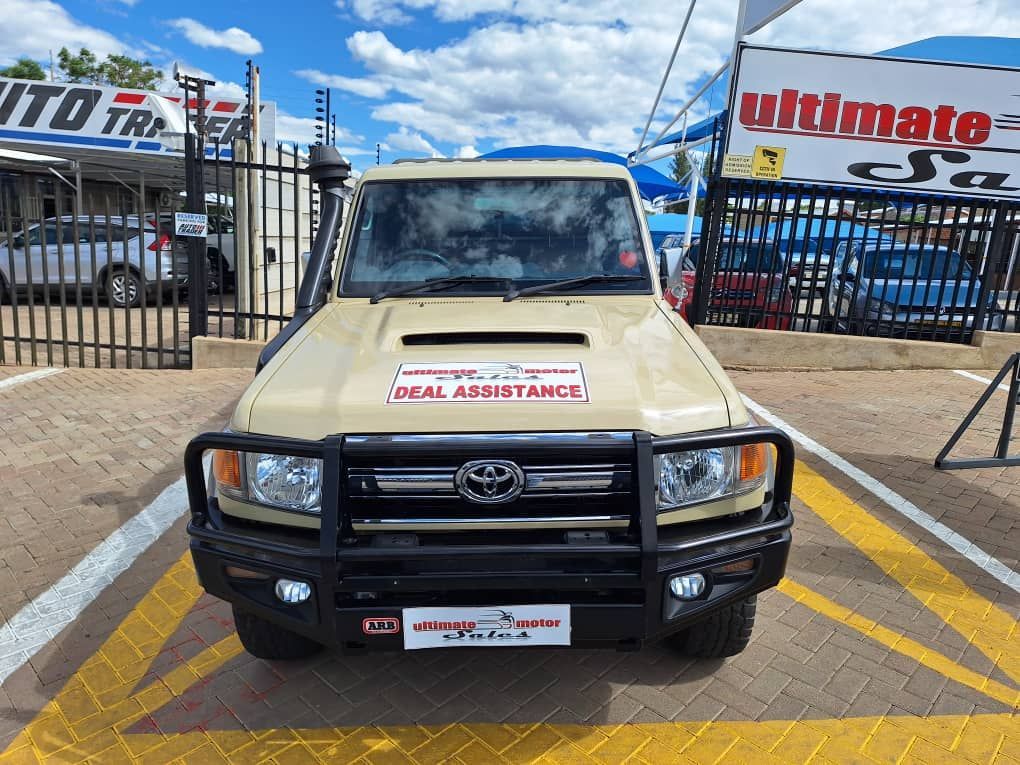 2020 Toyota Land Cruiser photo 5