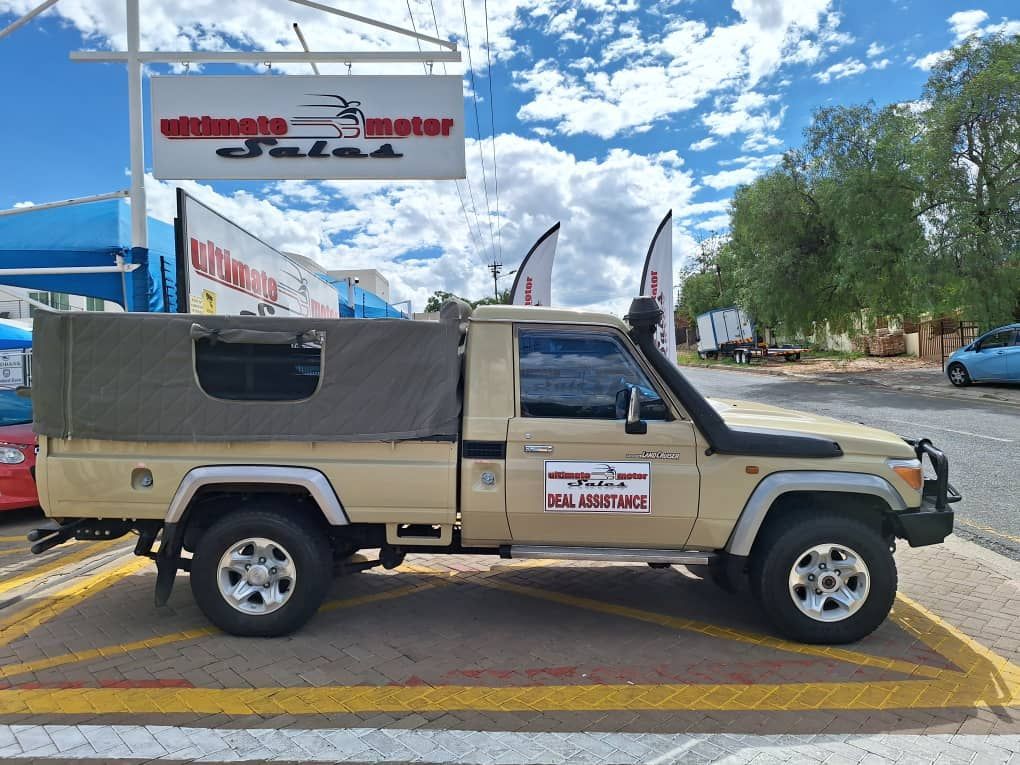 2020 Toyota Land Cruiser photo 6