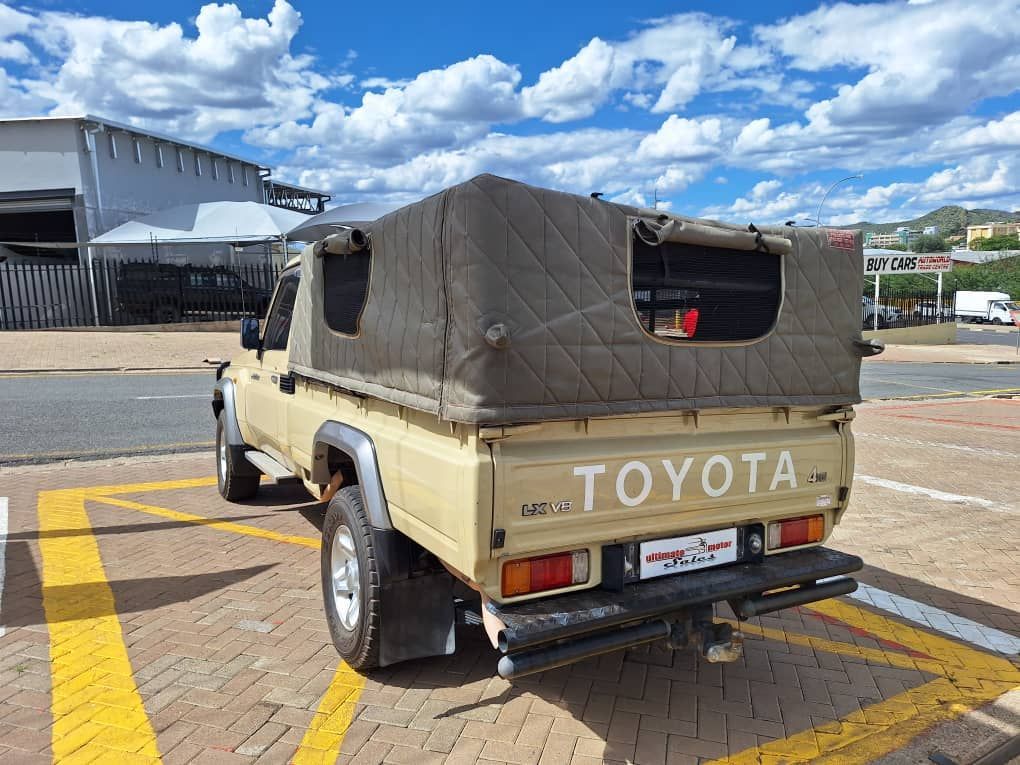 2020 Toyota Land Cruiser photo 7