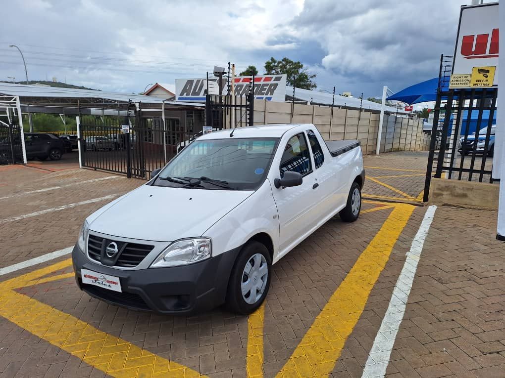 2022 Nissan NP200 photo 4