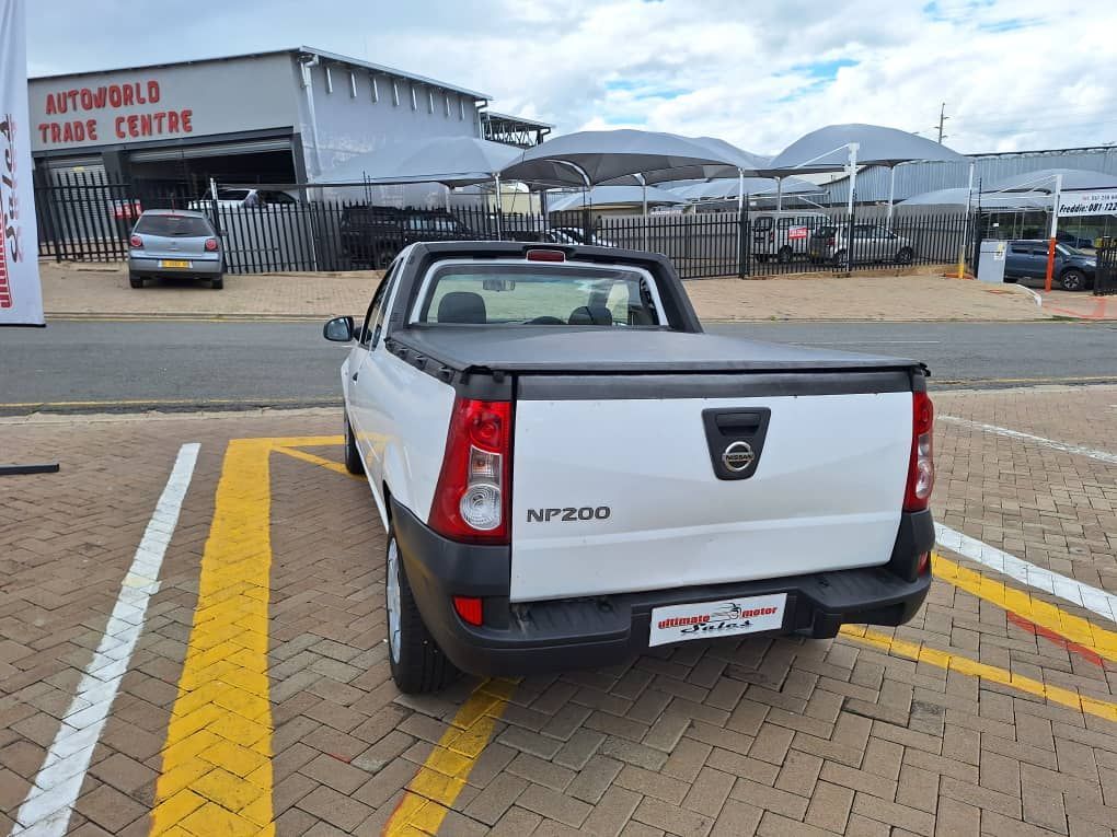 2022 Nissan NP200 photo 5