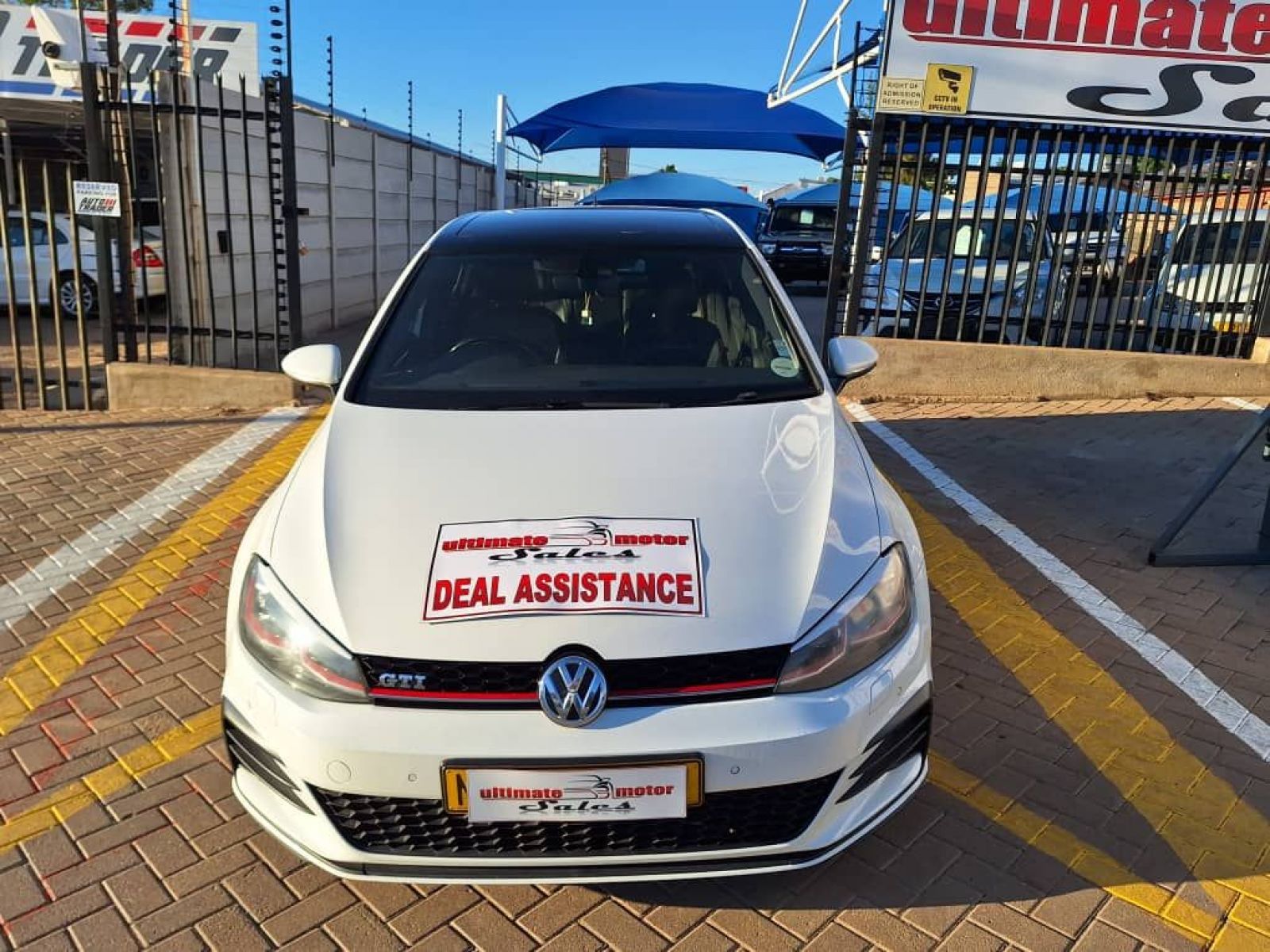 2018 Volkswagen Golf photo 3
