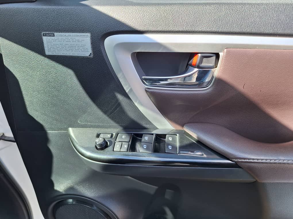 2016 Toyota Fortuner photo 13