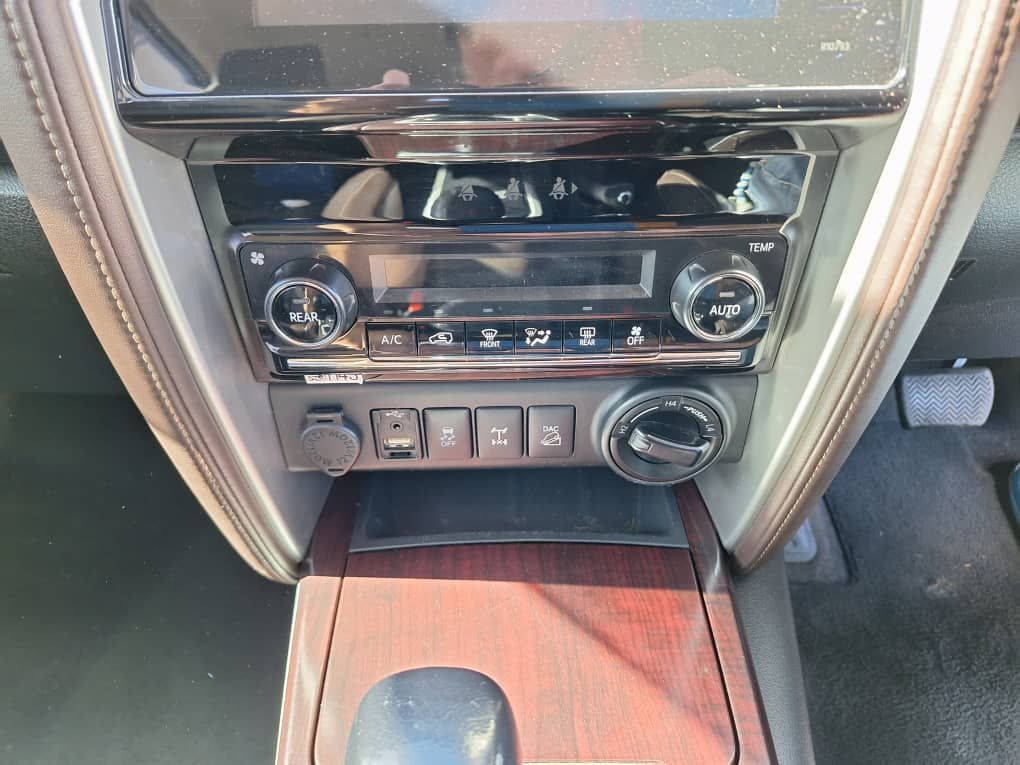2016 Toyota Fortuner photo 17