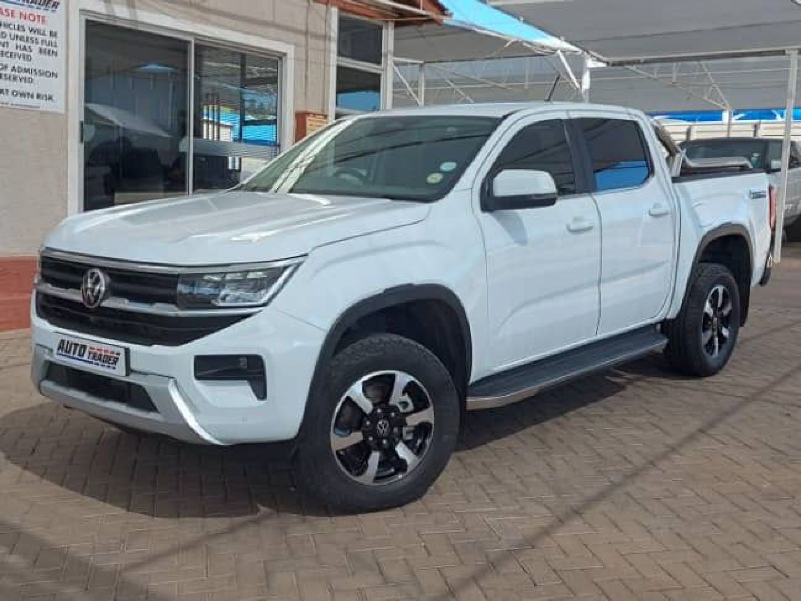 2023 Volkswagen Amarok photo 1