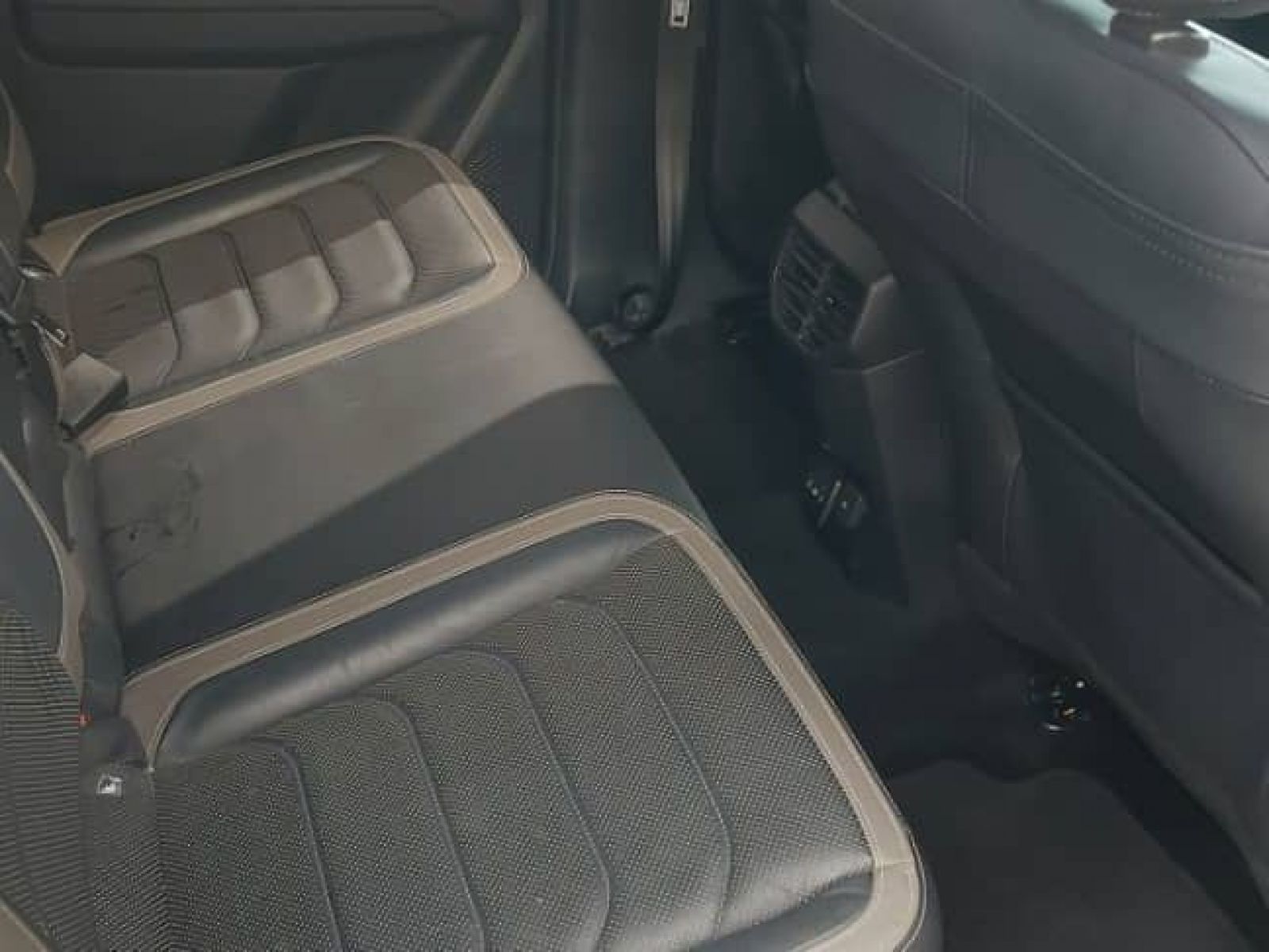 2023 Volkswagen Amarok photo 12