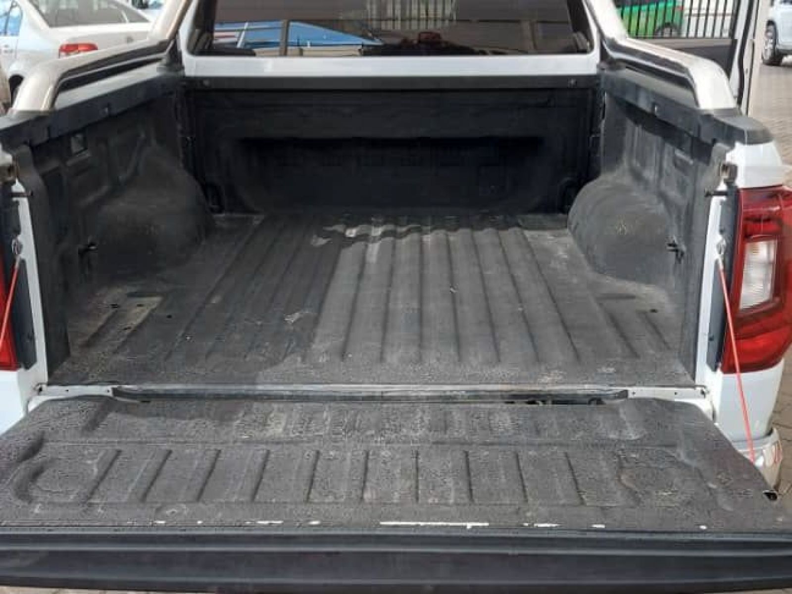 2023 Volkswagen Amarok photo 13