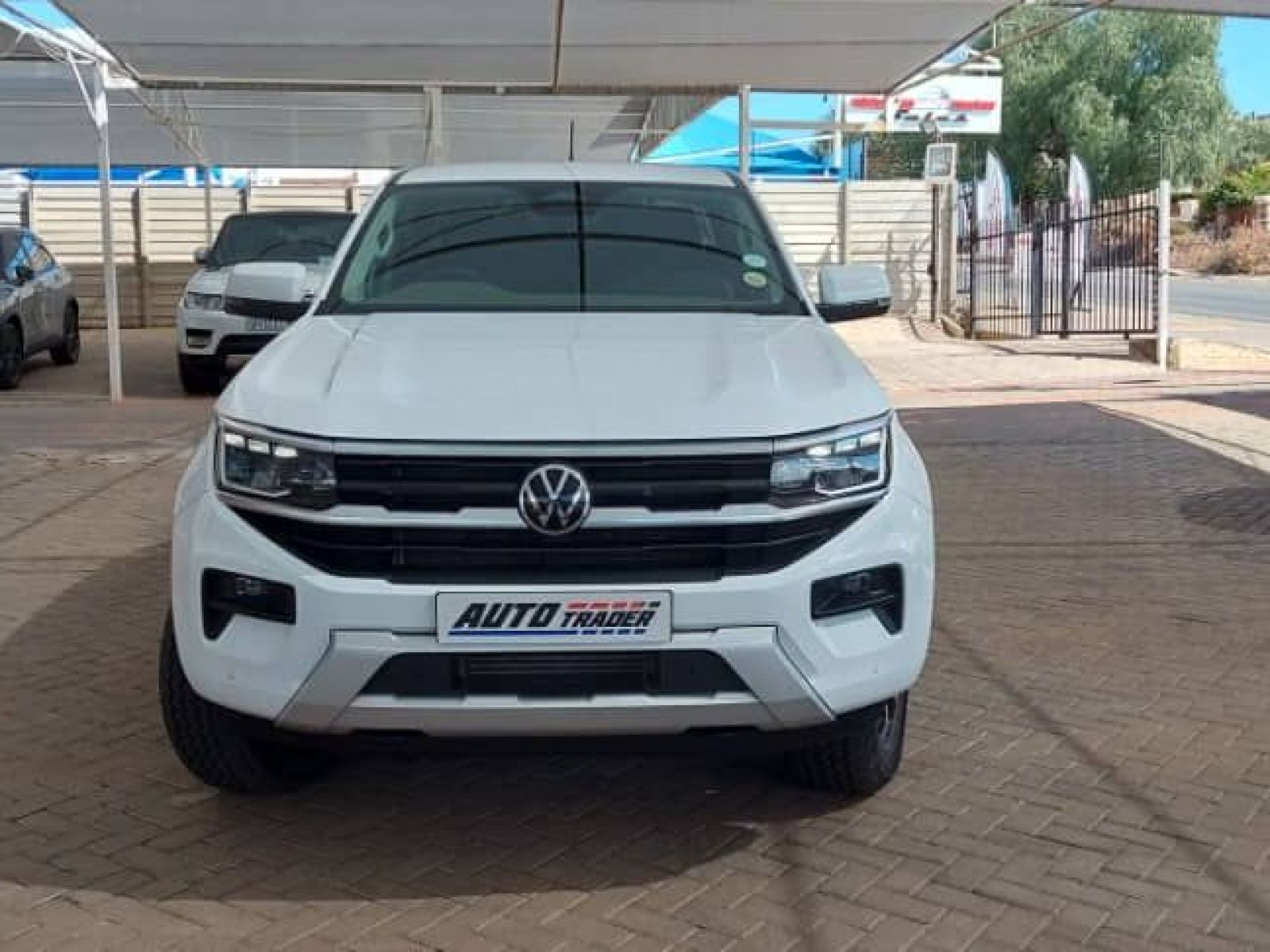 2023 Volkswagen Amarok photo 2