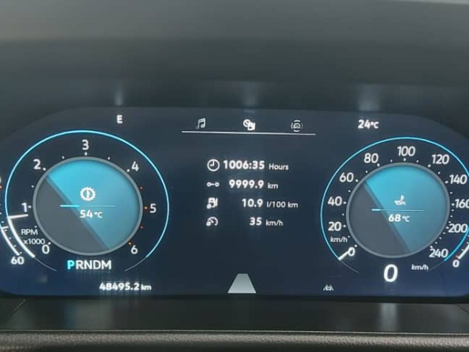 2023 Volkswagen Amarok photo 9