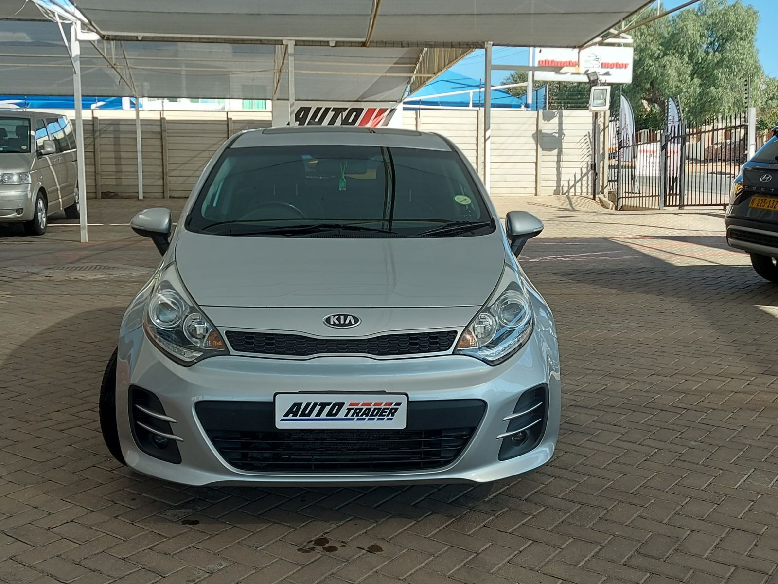 2016 Kia Rio photo 2