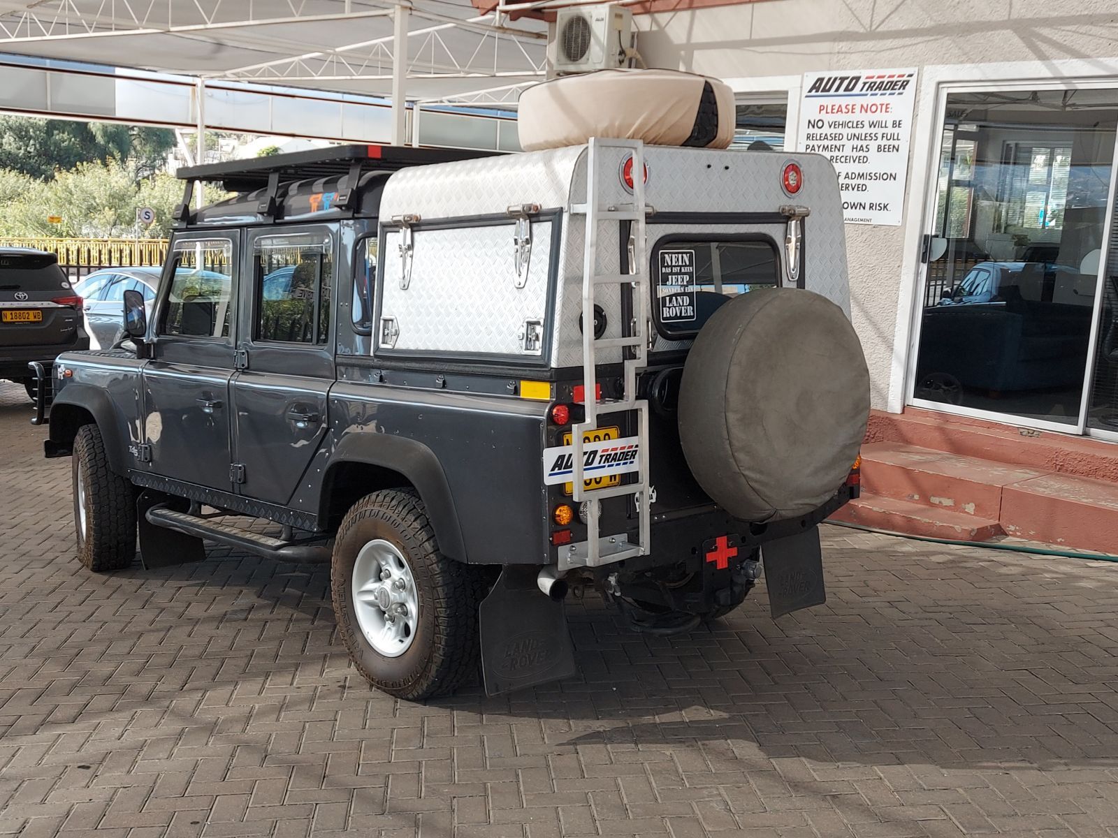 2003 Land Rover 110 photo 5