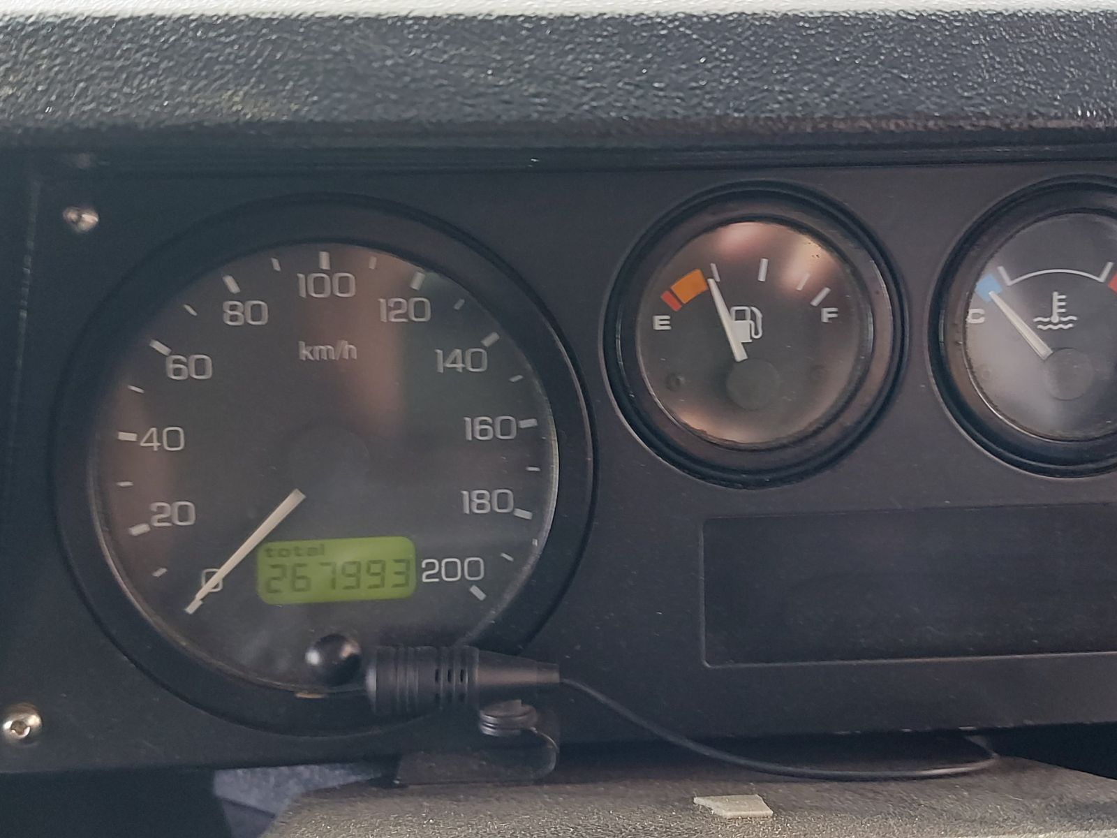 2003 Land Rover 110 photo 9