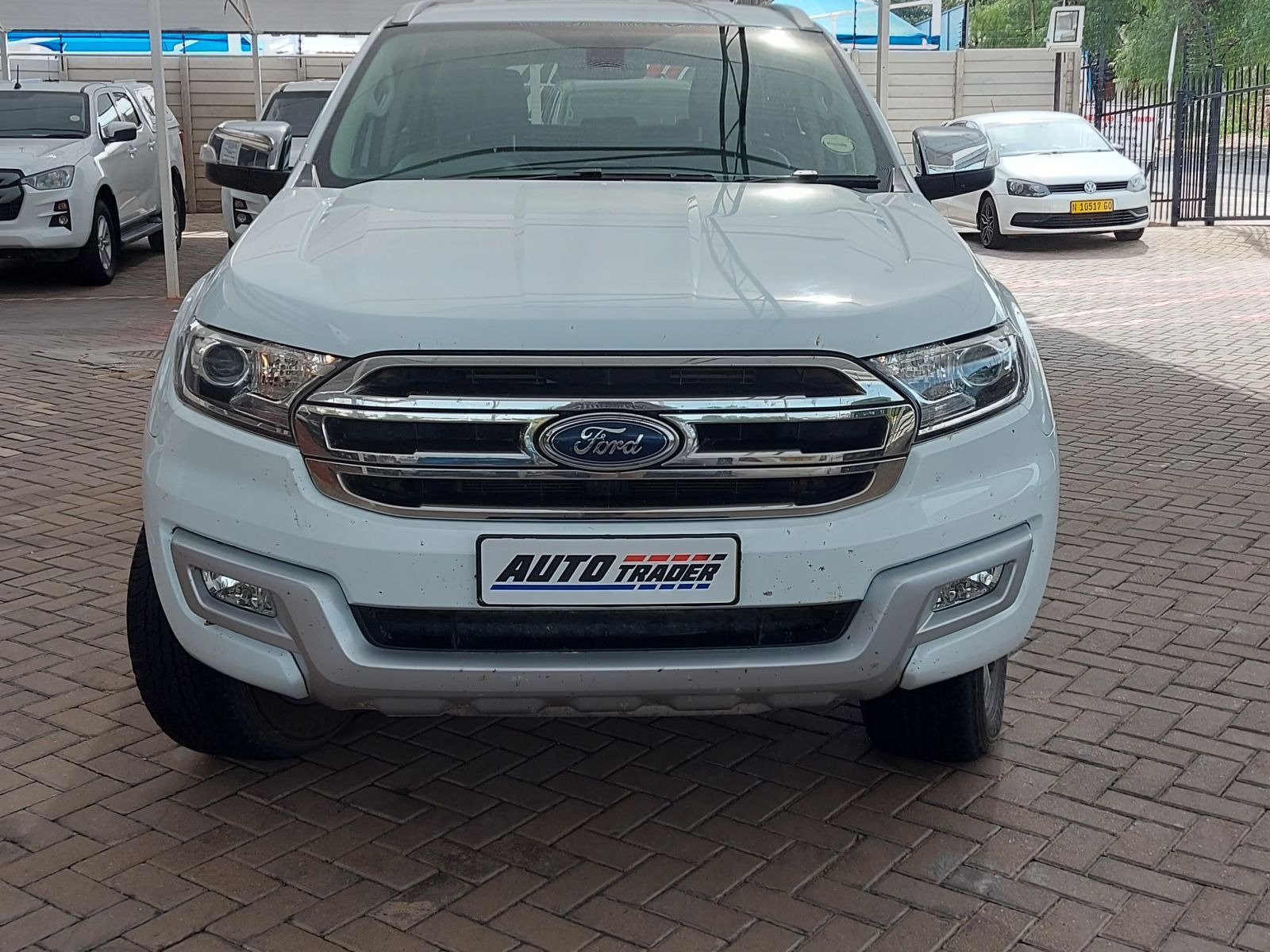 2019 Ford Everest photo 2
