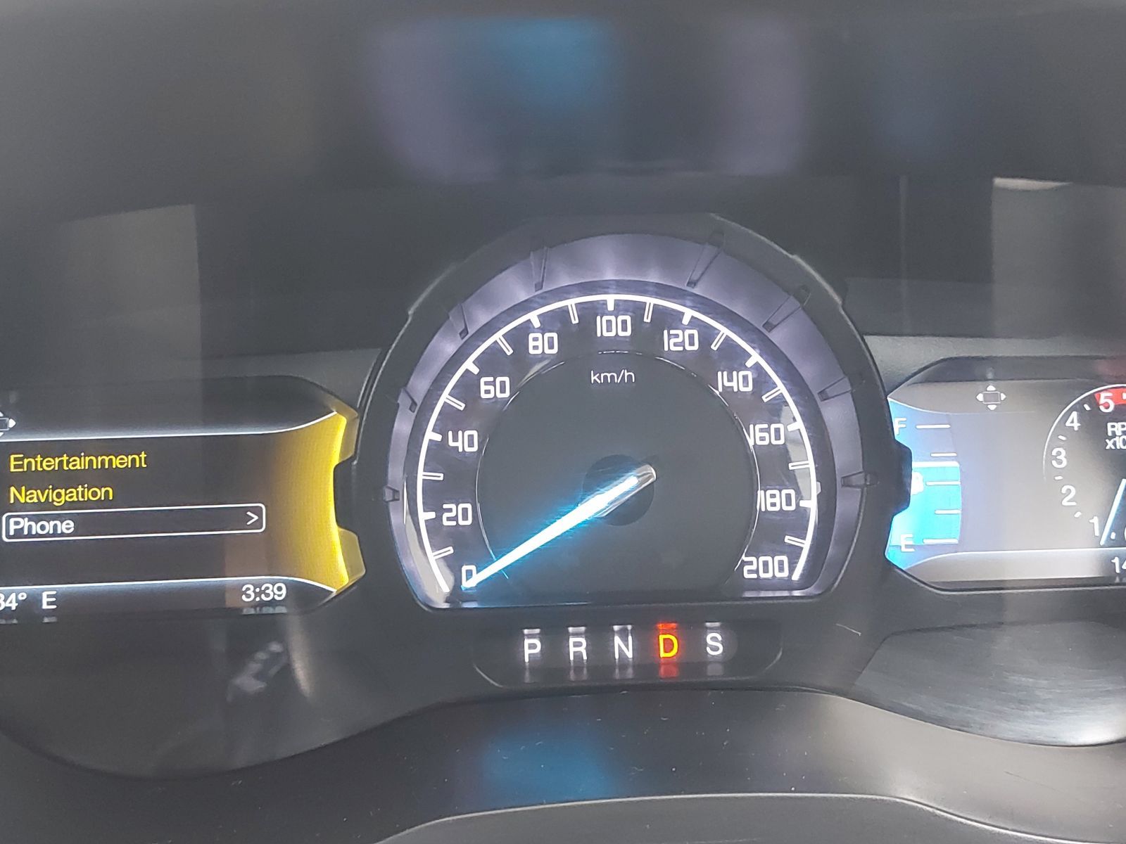 2019 Ford Everest photo 9